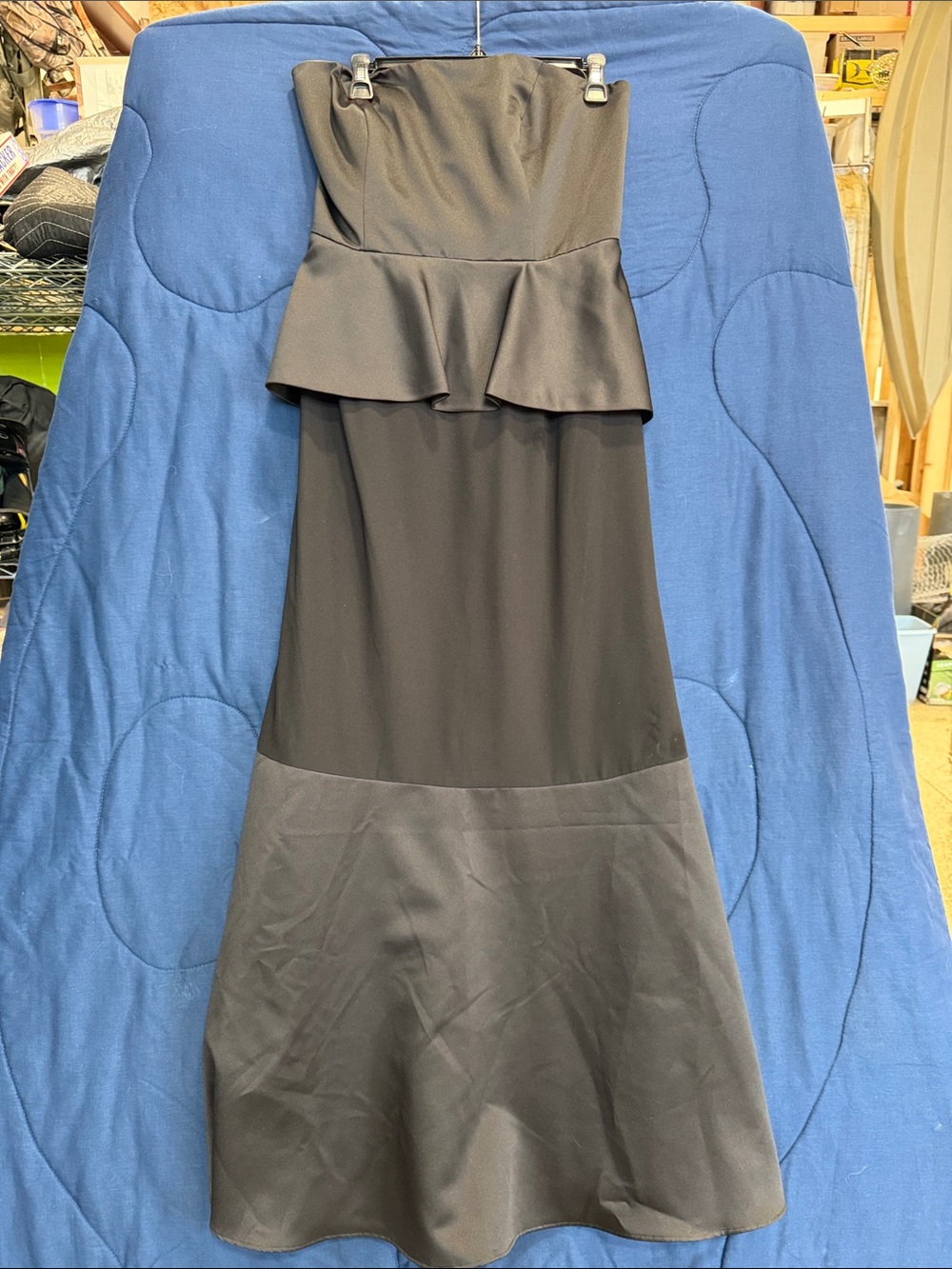 Vera Wang White Brand Size 12 black formal dress